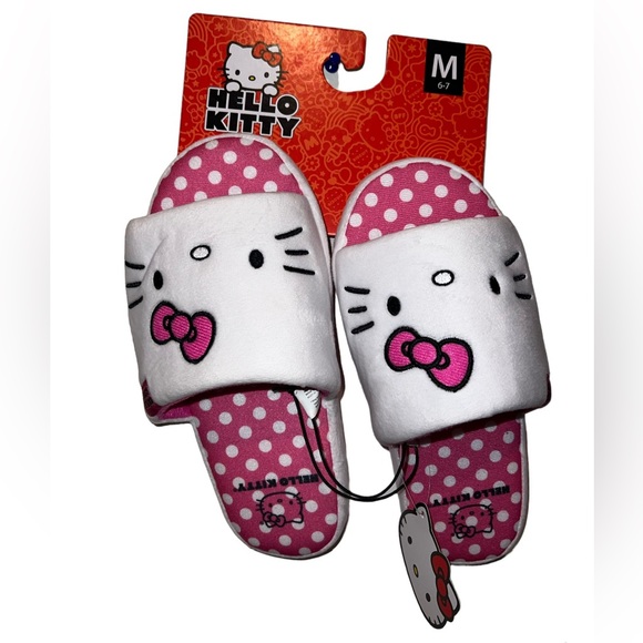 NWT Hello kitty Sanrio Plush slippers - Picture 5 of 8